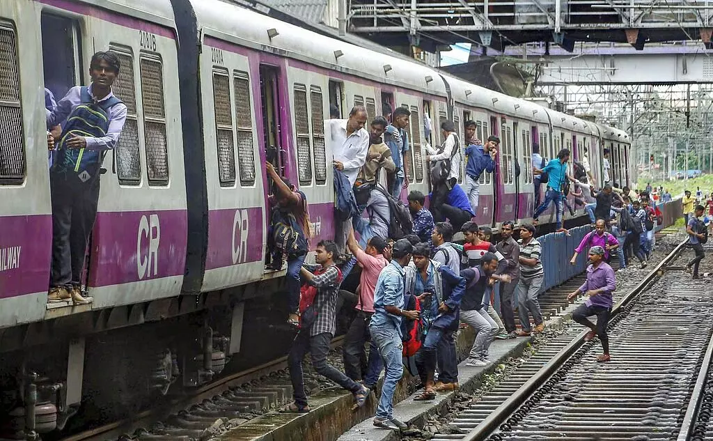 Local train accident: Congress slams govt, demands Railway Minister Vaishnaw's resignation